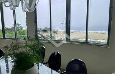 Imagem: O apartamento possui 4 Dormitórios, 4 Banheiros, 1 Vaga na