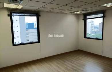 Imagem: O depósito possui 1 Vaga na garagem e 32m² de Área e está