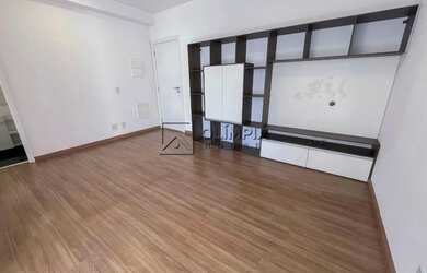 Imagem: O apartamento possui 1 Dormitório, 2 Banheiros, 1 Vaga na garagem