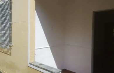 Imagem: O apartamento possui 2 Dormitórios e 1 Banheiro e está localizado