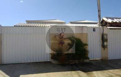 Imagem: A casa possui 3 Dormitórios, 1 Banheiro, 2 Vagas na garagem