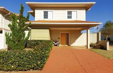 Imagem: A casa em condomínio possui 3 Dormitórios, 5 Banheiros, 4