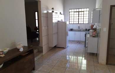 Imagem 2: Grande casa temporada ao lado da pista Velocitta em mogi guaçu