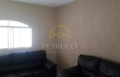 Imagem: A casa possui 5 Dormitórios, 3 Banheiros, 3 Vagas na garagem