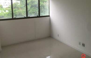 Imagem: O depósito possui 1 Vaga na garagem, 22m² de Área e está