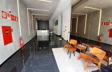 Imagem: O depósito possui 5 Vagas na garagem e 668m² de Área e está