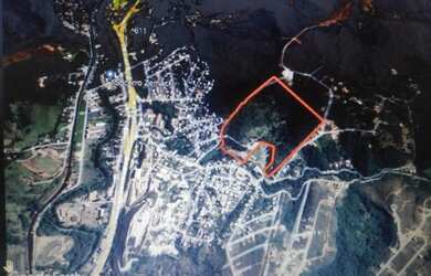 Imagem: O terreno possui 129.000m² de Área e está localizado em