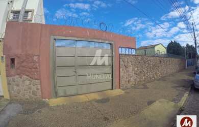 Imagem: O depósito possui 5 Vagas na garagem, 470m² de Área e está