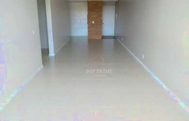 Imagem: O apartamento possui 3 Dormitórios, 1 Banheiro, 1 Vaga na garagem