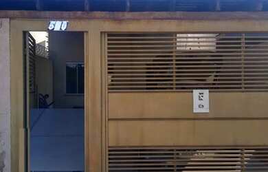 Imagem: A casa possui 2 Dormitórios, 1 Banheiro, 128m² de Área e