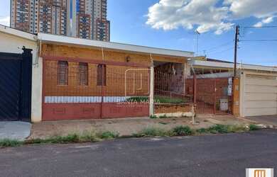 Imagem: O depósito possui 3 Vagas na garagem, 172m² de Área e está