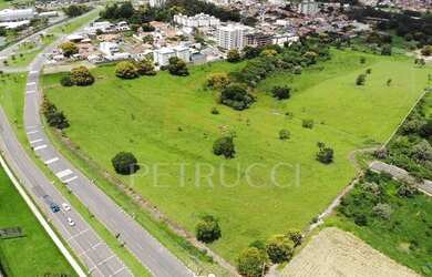 Imagem: O terreno à venda possui e está localizado em Jardim Ypê