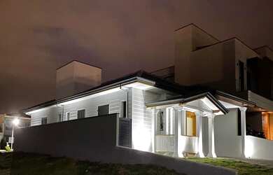 Imagem: A casa em condomínio possui 3 Dormitórios, 5 Banheiros, 4