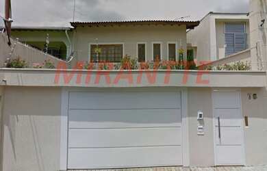 Imagem: A casa possui 3 Dormitórios, 4 Banheiros, 4 Vagas na garagem