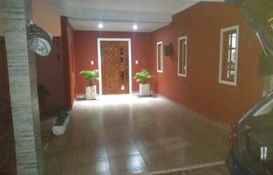 Imagem: A casa possui 3 Dormitórios, 2 Banheiros, 100m² de Área e