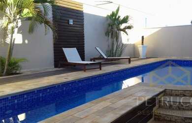 Imagem: A casa em condomínio possui 4 Dormitórios, 5 Banheiros, 4