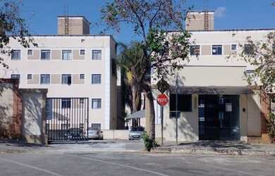 Imagem: O apartamento possui 2 Dormitórios, 1 Banheiro, 1 Vaga na garagem