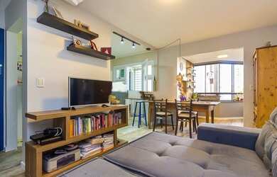 Imagem: O apartamento possui 2 Dormitórios, 1 Banheiro, 1 Vaga na garagem