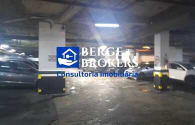 Imagem 15: Loja com vaga na escritura no Shopping dos Antiquários