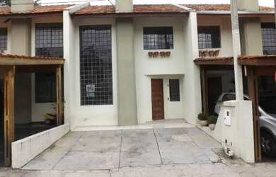 Imagem: A casa em condomínio possui 3 Dormitórios, 2 Banheiros, 2