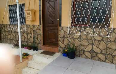 Imagem: A casa em condomínio possui 2 Dormitórios, 1 Banheiro e 100m²