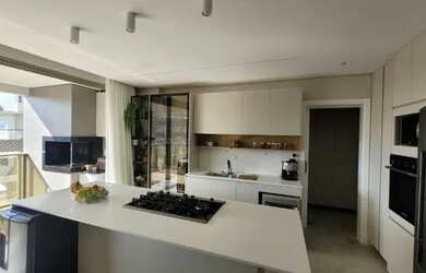 Imagem: O apartamento possui 3 Dormitórios, 3 Banheiros, 2 Vagas na