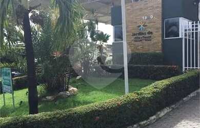 Imagem: A casa em condomínio possui 4 Dormitórios, 5 Banheiros, 2