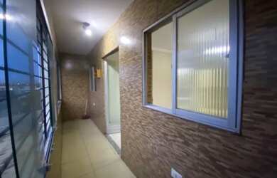 Imagem: A casa possui 2 Dormitórios, 2 Banheiros e está localizado