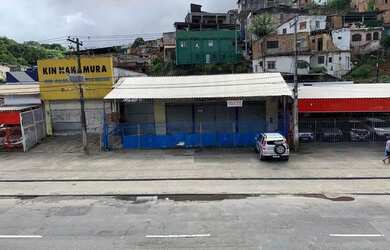 Imagem: A casa possui 3 Banheiros, 5 Vagas na garagem, 530m² de Área