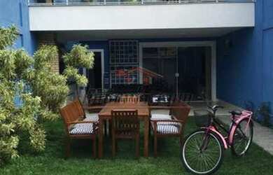 Imagem: A casa em condomínio possui 4 Dormitórios, 5 Banheiros, 3