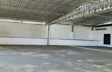 Imagem: O depósito possui 5 Vagas na garagem, 2790m² de Área e Imóvel