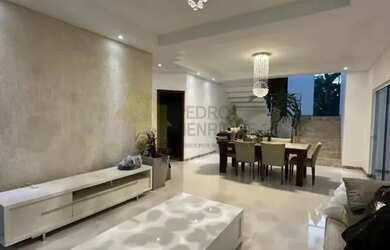 Imagem: A casa em condomínio possui 4 Dormitórios, 5 Banheiros, 4