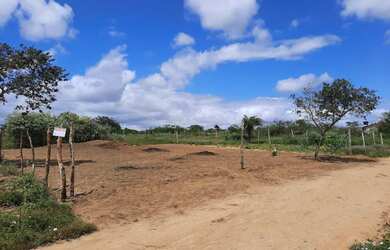 Imagem: O terreno possui 400m² de Área e está localizado em Caseb