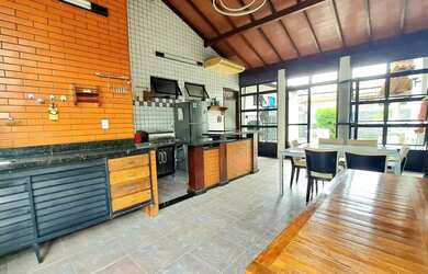 Imagem: A casa em condomínio possui 3 Dormitórios, 5 Banheiros, 3