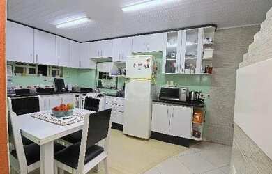 Imagem 16: Casa em Porto Alegre, no bairro Ipanema, com 3 dormitório s , e 3 banheiros,...