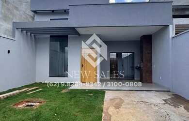 Imagem: A casa possui 3 Dormitórios, 3 Banheiros, 2 Vagas na garagem