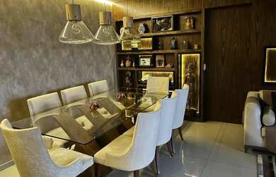 Imagem: O apartamento possui 3 Dormitórios, 3 Banheiros, 2 Vagas na