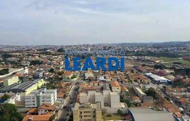 Imagem: O apartamento possui 2 Dormitórios, 2 Banheiros, 2 Vagas na