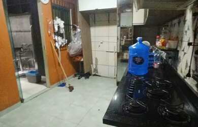 Imagem: A casa à venda possui 2 Dormitórios, 2 Banheiros, 2 Vagas