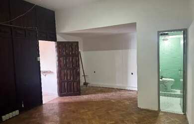 Imagem 2: ALUGA-SE SALA COM 60 M2, COM BANHEIRO