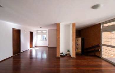 Imagem 5: Sobrado de 540 m² no Setor Sul, em frente à Clínica do Esporte