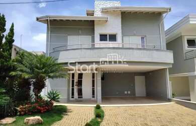 Imagem: A casa em condomínio possui 4 Dormitórios, 5 Banheiros, 4