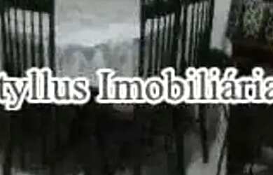 Imagem: A casa possui 3 Dormitórios, 3 Banheiros, 5 Vagas na garagem