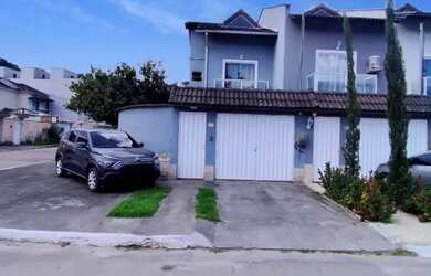 Imagem: A casa possui 2 Dormitórios, 1 Banheiro, 1 Vaga na garagem