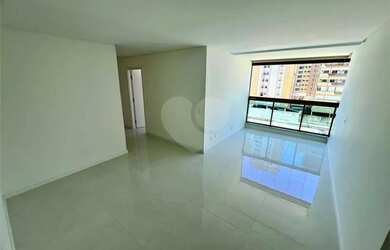 Imagem: O apartamento possui 3 Dormitórios, 2 Banheiros, 2 Vagas na