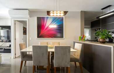 Imagem: O apartamento possui 2 Dormitórios, 2 Banheiros, 2 Vagas na