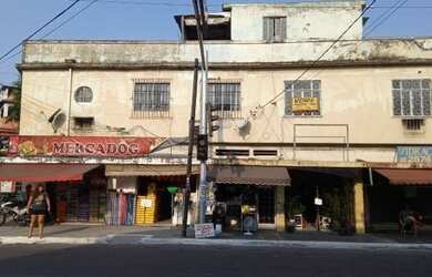 Imagem: O apartamento possui 5 Dormitórios, 5 Banheiros e 217m² de