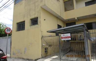 Imagem: A casa possui 1 Dormitório, 1 Banheiro, 1 Vaga na garagem