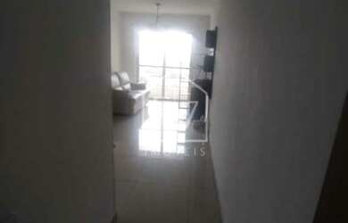 Imagem: O apartamento possui 3 Dormitórios, 1 Banheiro, 1 Vaga na garagem