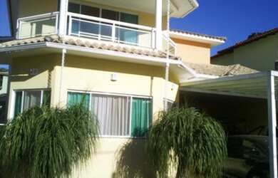 Imagem: A casa possui 3 Dormitórios, 4 Banheiros, 330m² de Área e